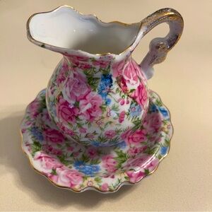 Vintage miniature pitcher and bowl set marked Royal Chintz 2179